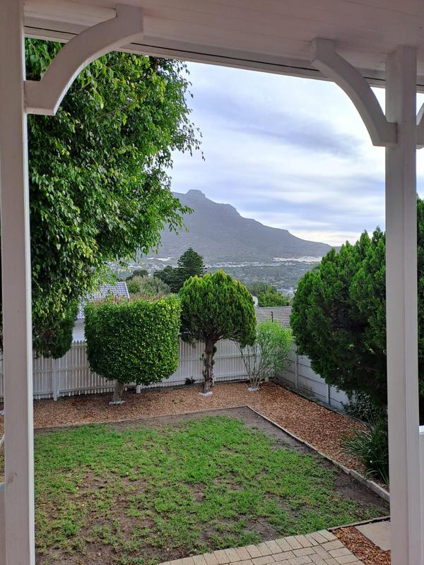 To Let 4 Bedroom Property for Rent in Penzance Estate Western Cape